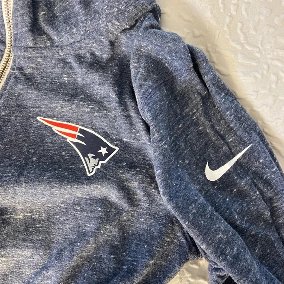 New England Patriots Nike Zip Up! - Picture 3 of 5